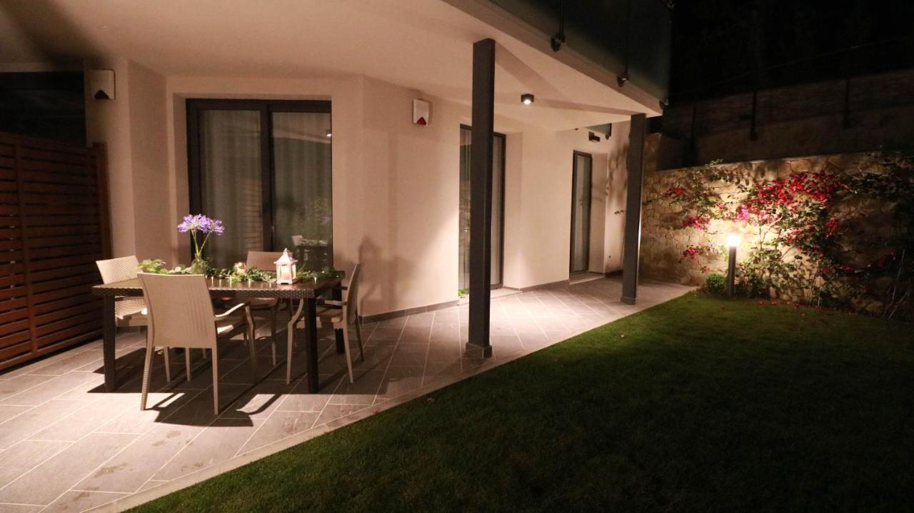 Ferienwohnung H11 Luxury 9A - Porto - Piscina - Jacuzzi Santo Stefano al Mare Exterior foto