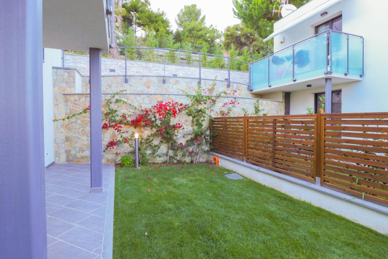 Ferienwohnung H11 Luxury 9A - Porto - Piscina - Jacuzzi Santo Stefano al Mare Exterior foto